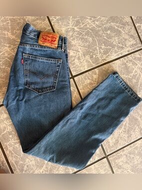 Levi jeans 28x30